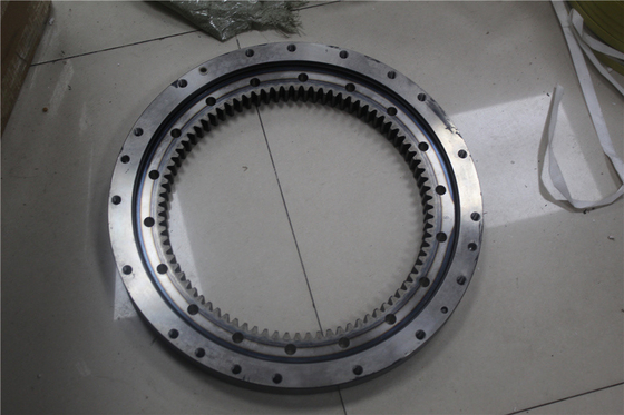 Hitachi EX300-1 Excavator Swing Bearing Replacement 7017407 9098980