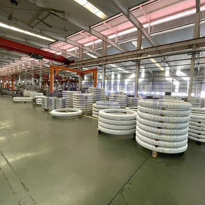 SY235 SANY 掘削機のスウィングベアリング 交換部品 スウィングサークル スウィングリング OEM